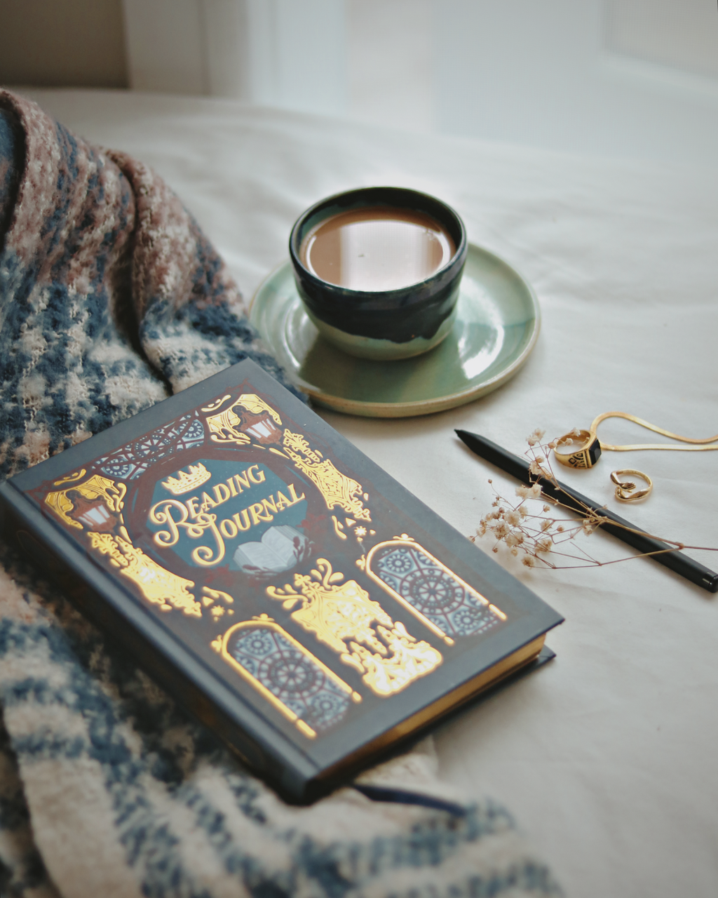 The Royal - Reading Journal